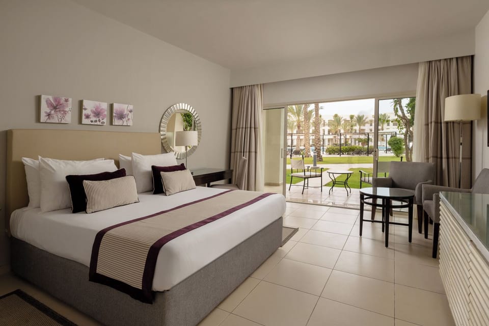 Unit with Queen Bed