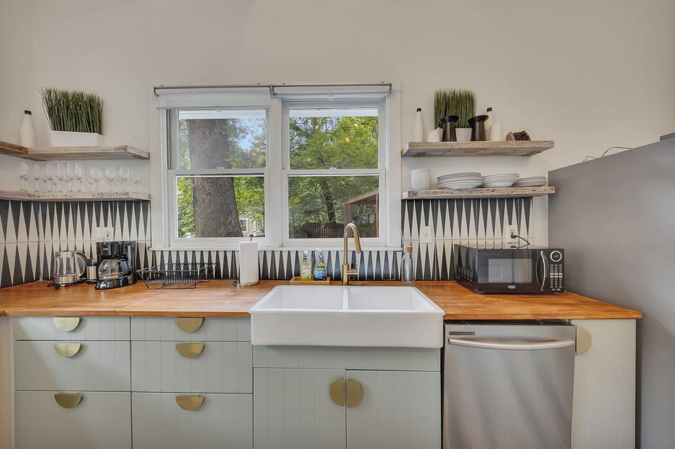 Unit 1 - Modern Kitchen Sink