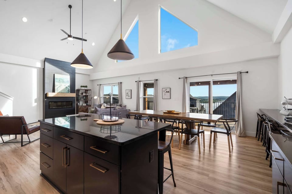 Unit 370’s sophisticated kitchen is well equipped for an unforgettable getaway​