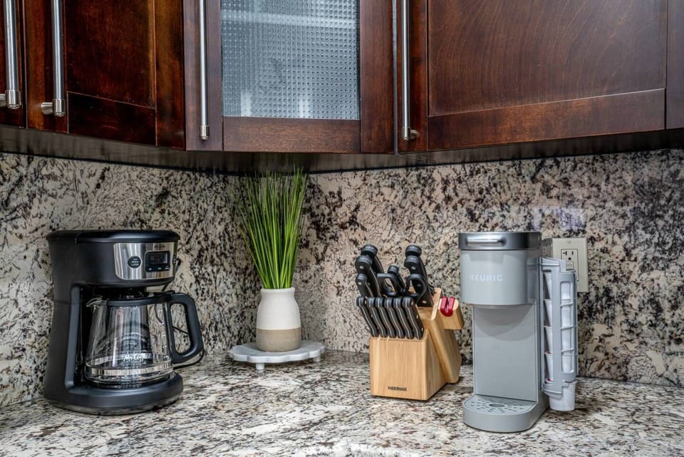 Coffee lovers, you’re covered—brew and sip anytime