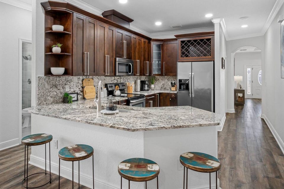 Fully equipped kitchen—cook like you’re at home