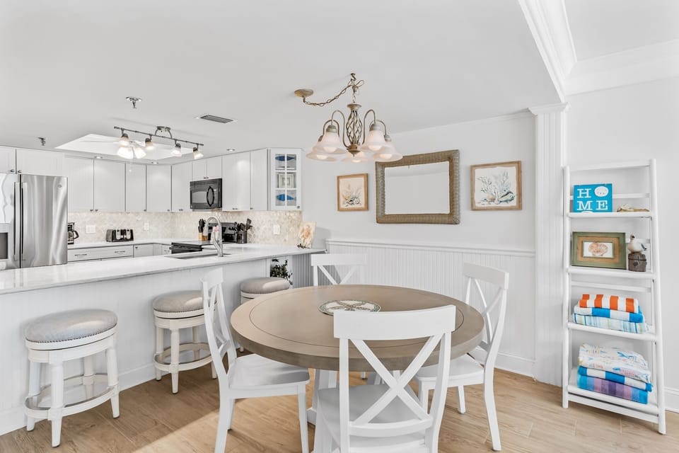 JC Resorts Sand Dollar 510 Dining Room Indian Shores-1(2048 Pixels)13