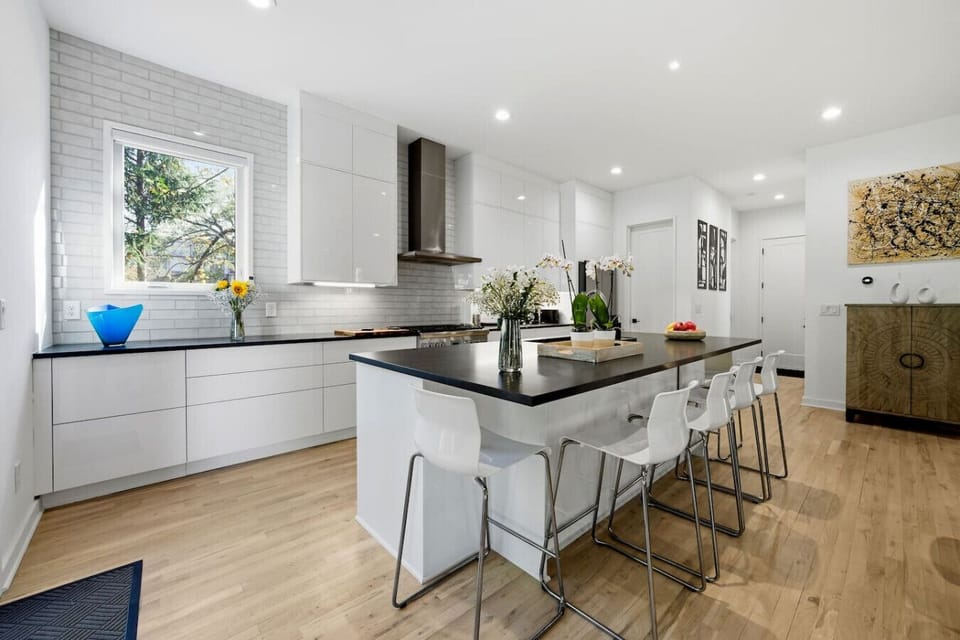 Main level kitchen island