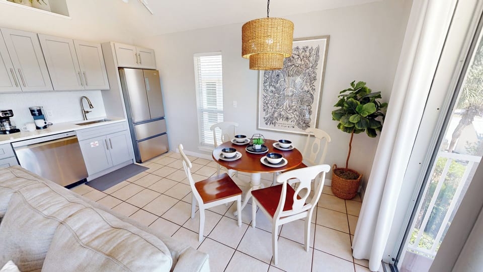 Dining Area 2