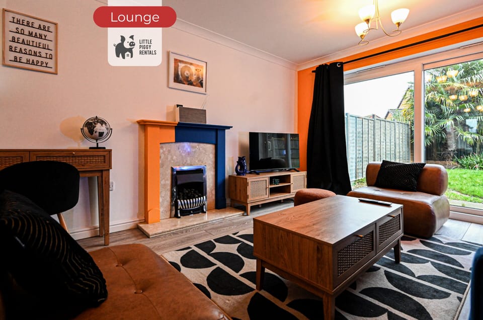 Lounge at Little piggy rentals Short Lets & Serviced Accommodation