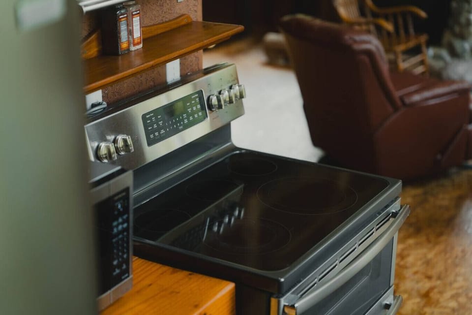 Modern appliances for preparing meals!