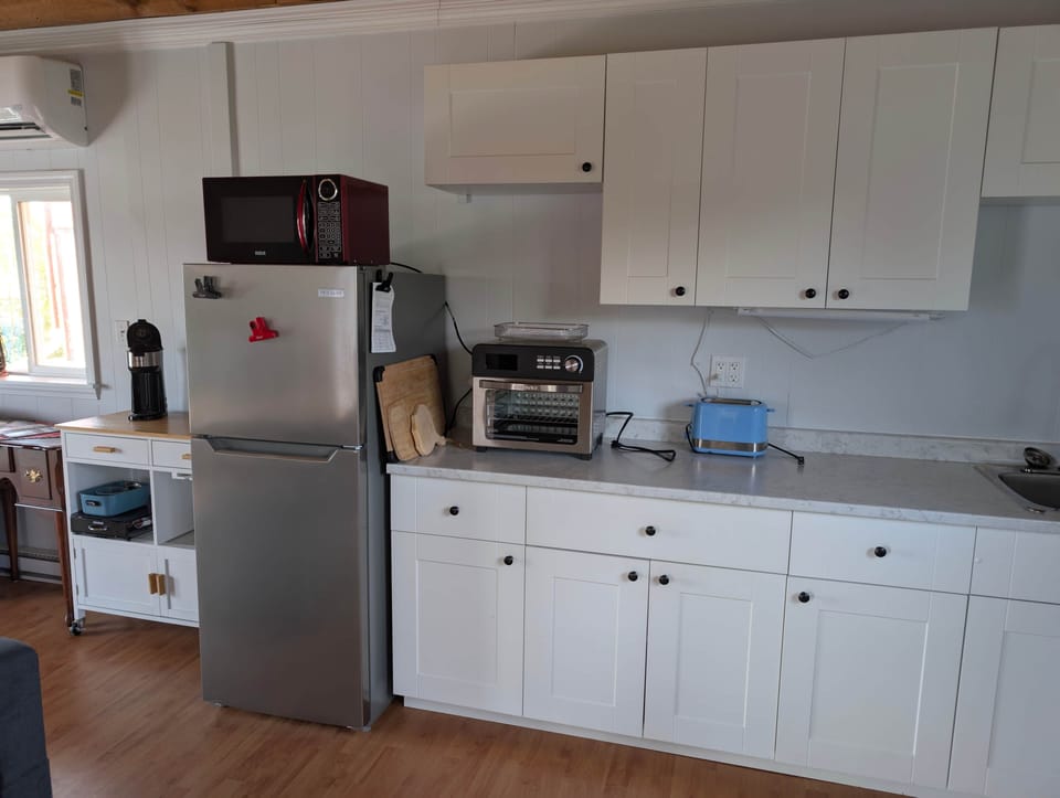 Kitchen | Cliff Haven on the Bay