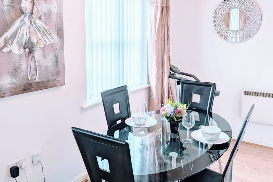 Nice dining can seat 4