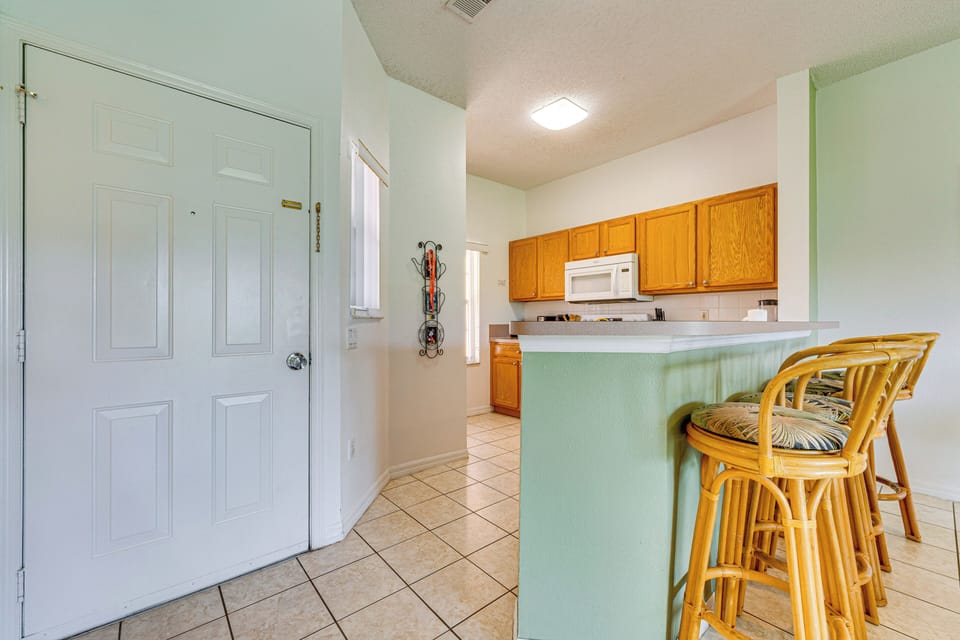 Kitchen | Drip Coffee Maker | Dishwasher | Blender | 1st Floor