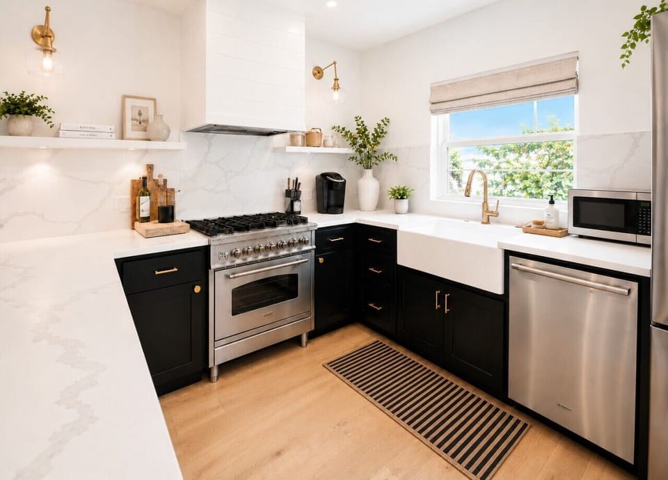 The kitchen is light, bright and modern. Equiped with anything you need to make yourselves feel right at home.