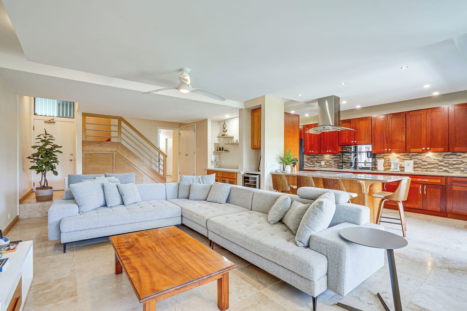 Living Room | 1st Floor | Wet Bar | Central A/C & Heating