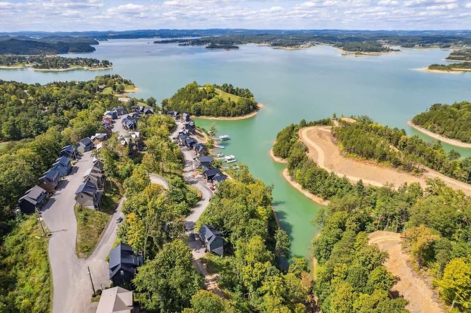 Discover stunning lake vistas and lush greenery in serene Sevierville!