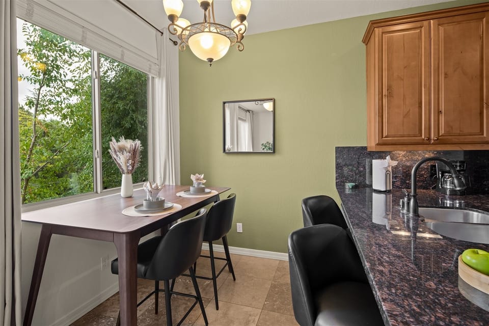 Dining table with seats for 4