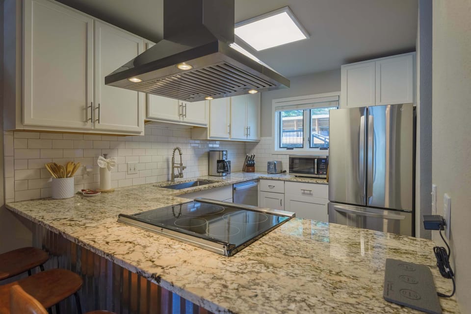 Spacious, remodeled kitchen