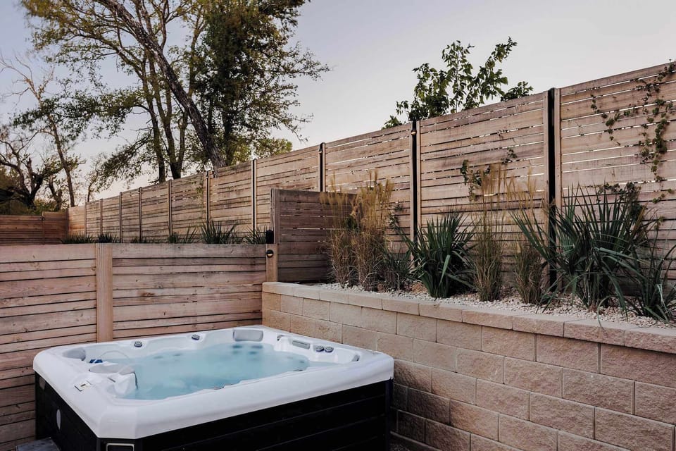 Private Outdoor Area | Hot Tub | Grill | Outdoor Dining Table, seats up to 12 | Fully Enclosed Outdoor Space | Perfect for Gatherings