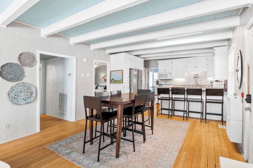 Dining / kitchen