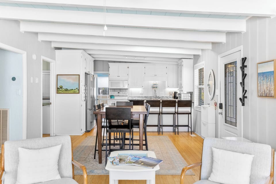 Dining / kitchen