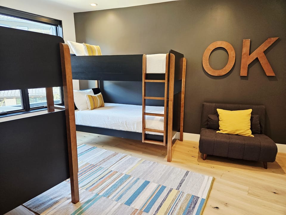Home Decor, Indoors, Furniture, Bed, Bedroom