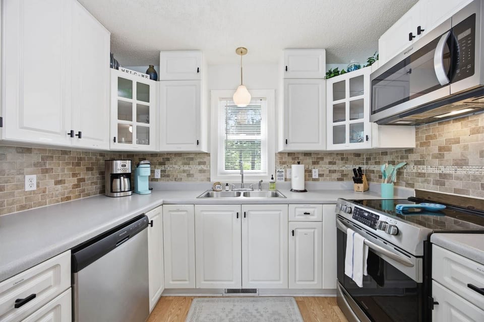 Fully outfitted kitchen