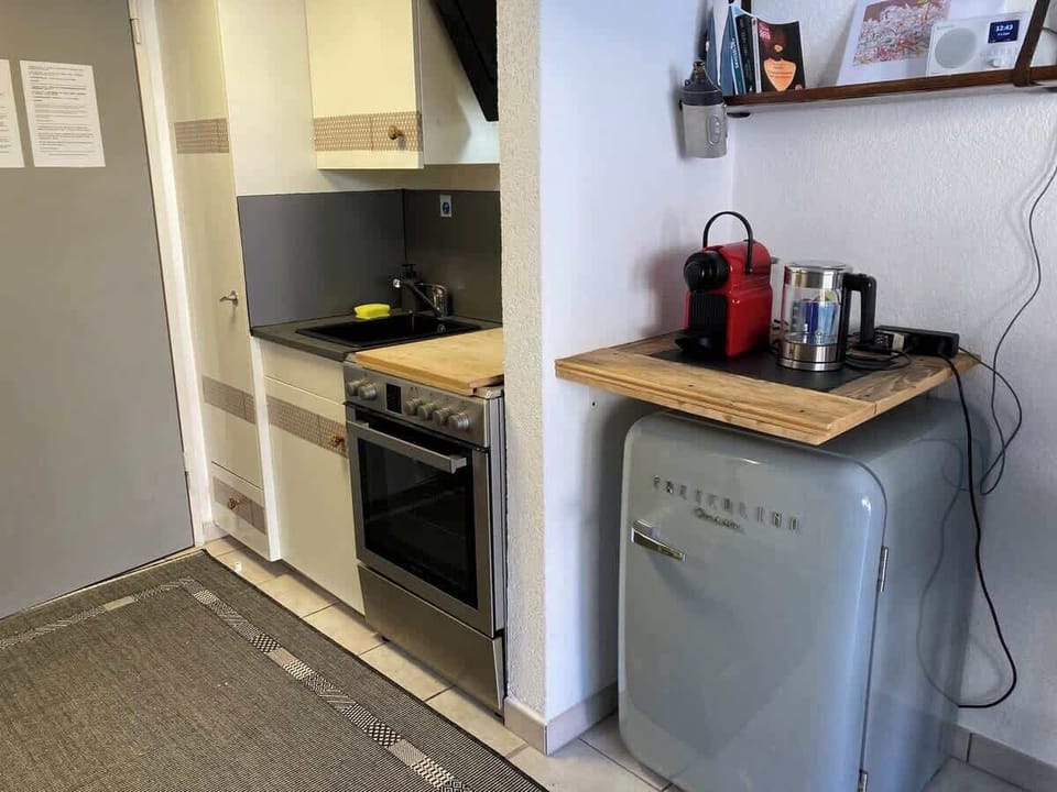 Kitchen & Fridge, Coffee machine & Kettle