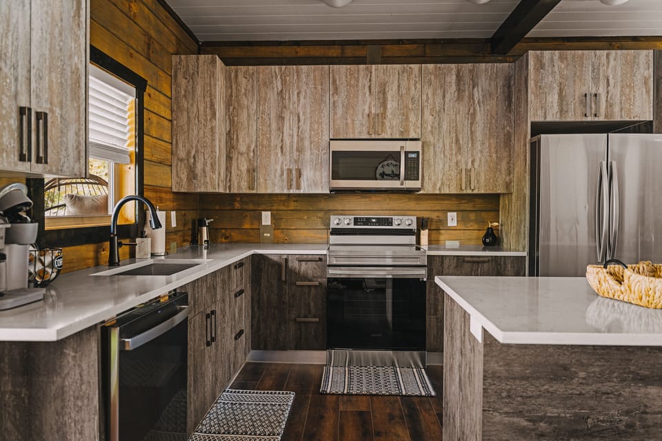 Modern and fully equipped kitchen to enjoy your favorite meals!