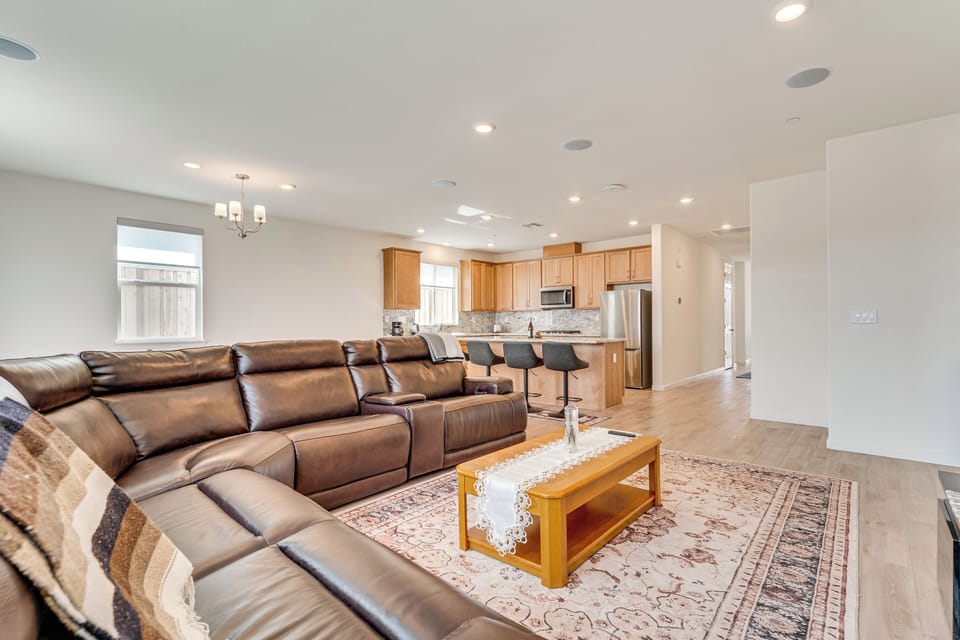 Living Room | Smart TV