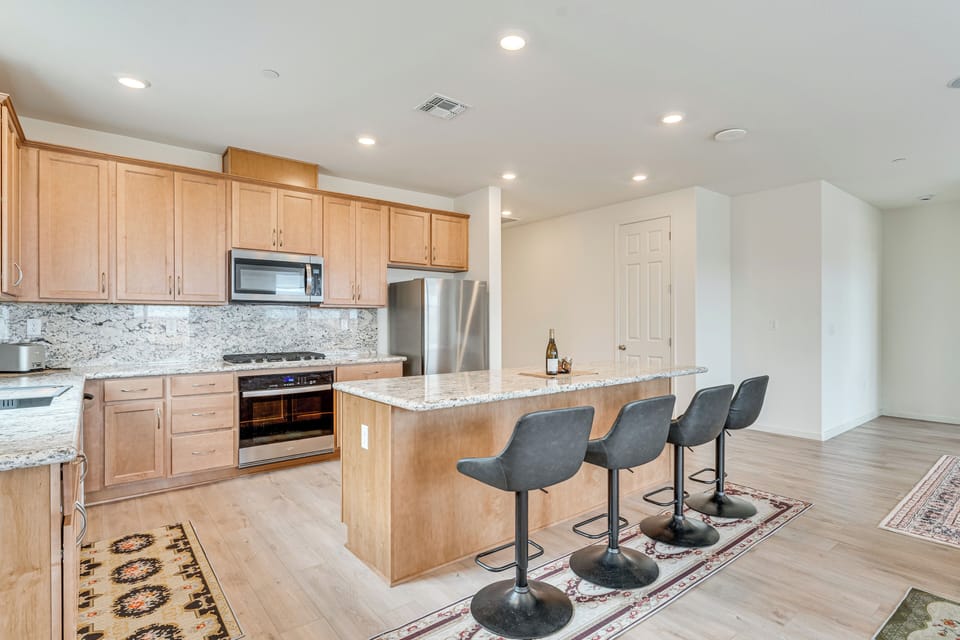 Kitchen | Cooking Basics | Dishwasher | Breakfast Bar | Drip Coffee Maker