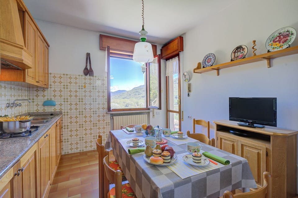 Kitchen and dining area
