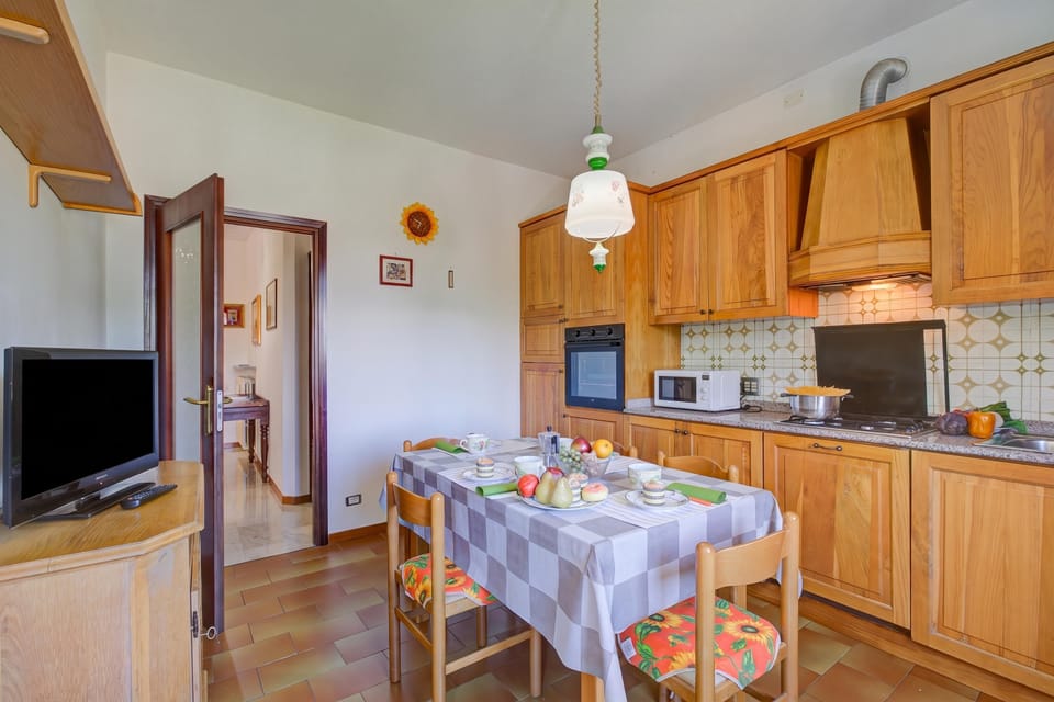 Kitchen and dining area