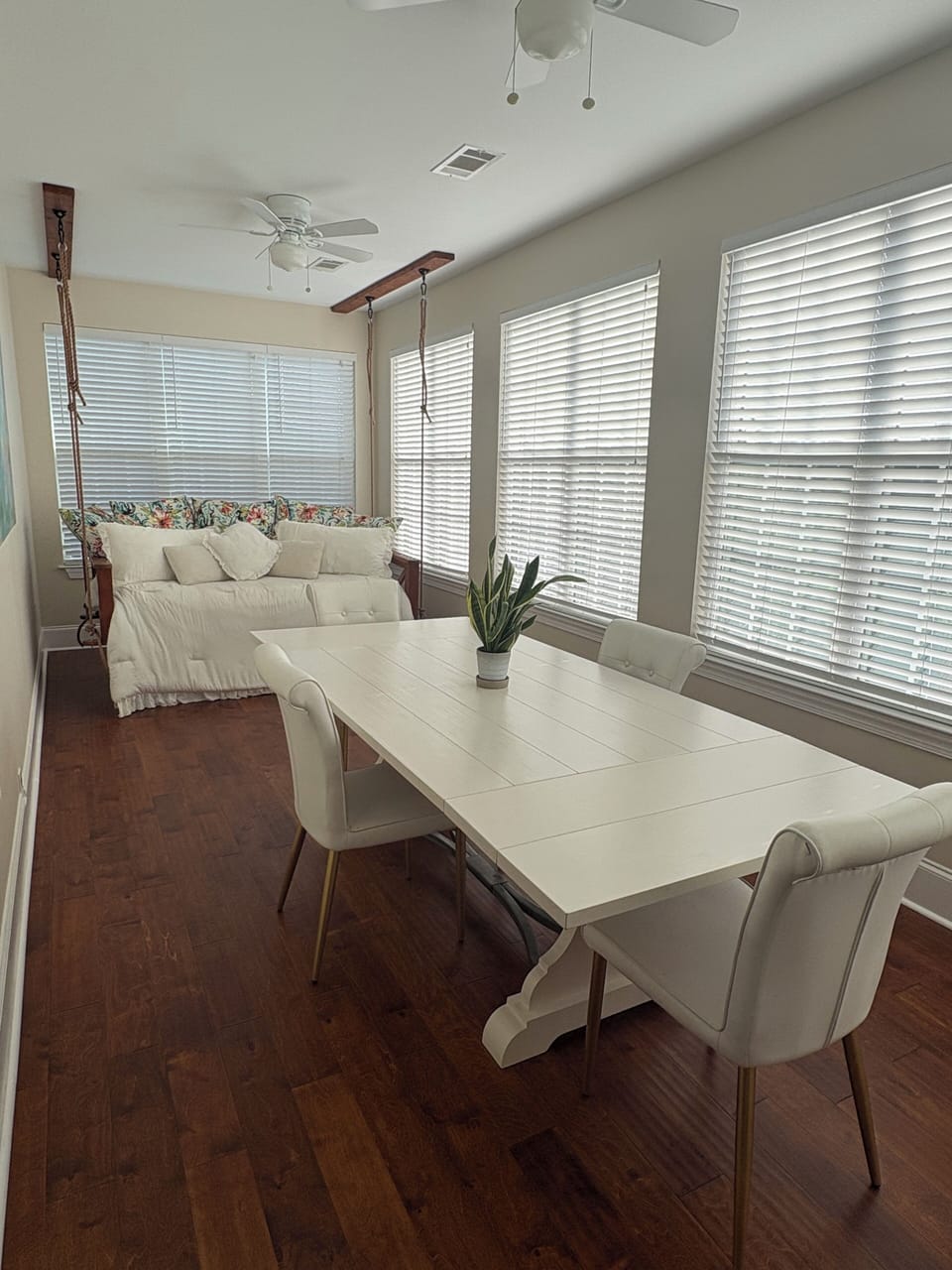 Sunroom and breakfast area