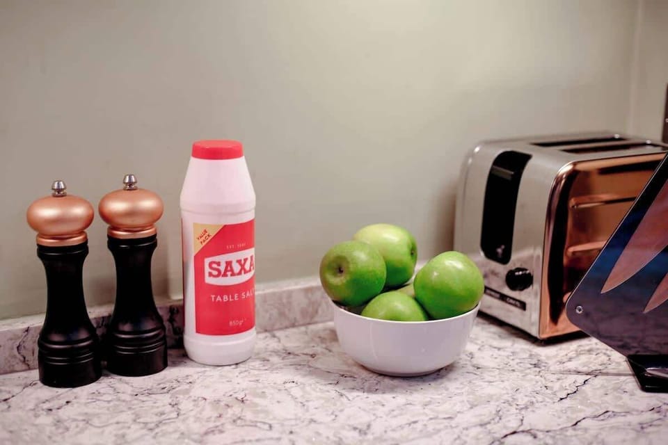 Our kitchen is fully stocked with all the essentials, including complimentary tea, coffee and basic cooking supplies. 