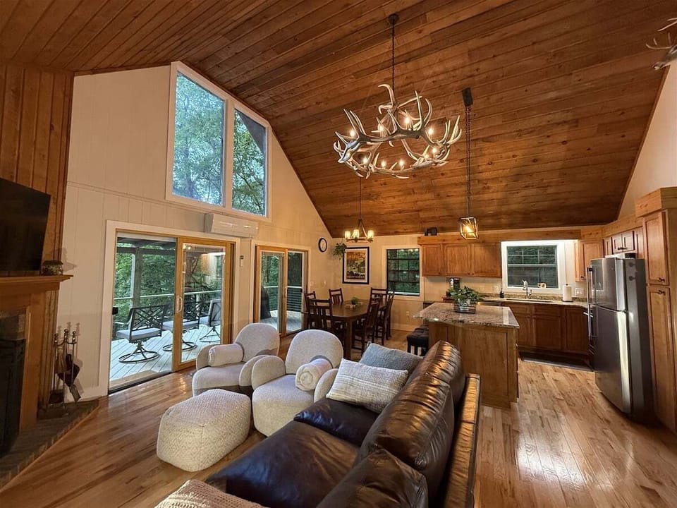Beautiful Wood Ceiling and Flooring
