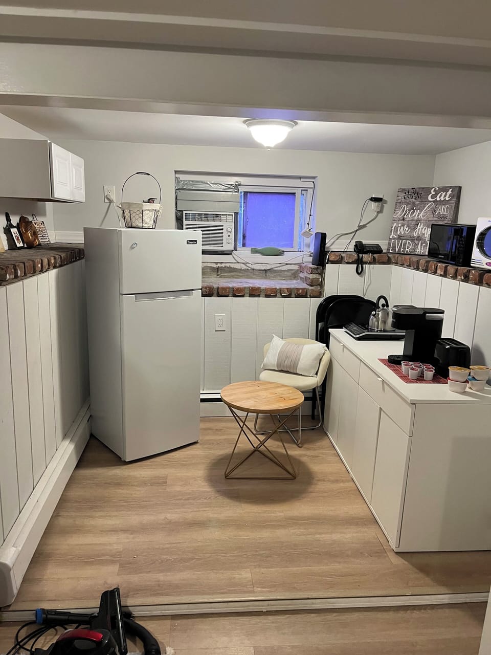 Kitchen area