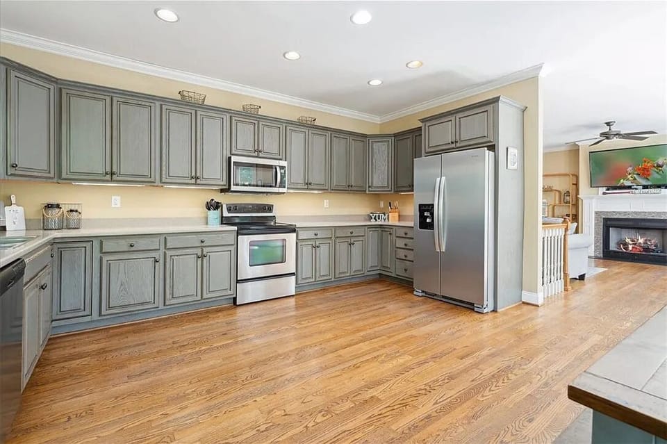 Upstairs kitchen with all essentials!