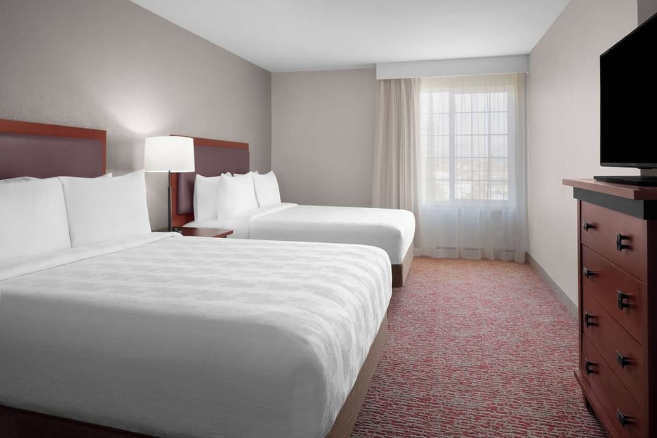 Unit with 2 Queen beds