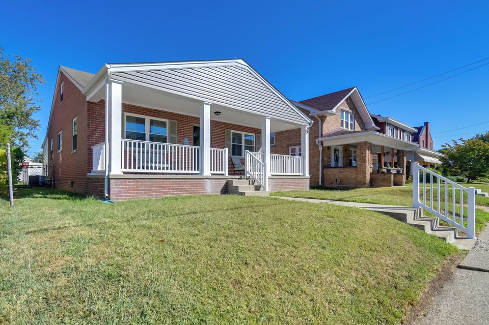 Huntington Vacation Rental | 3BR | 1BA | 1,500 Sq Ft | Stairs Required