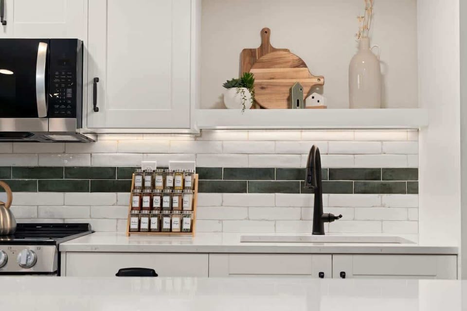 Fully Renovated Kitchen