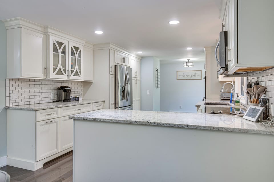 Kitchen | Cooking Basics | Keurig Coffee Maker | Toaster | Main Level
