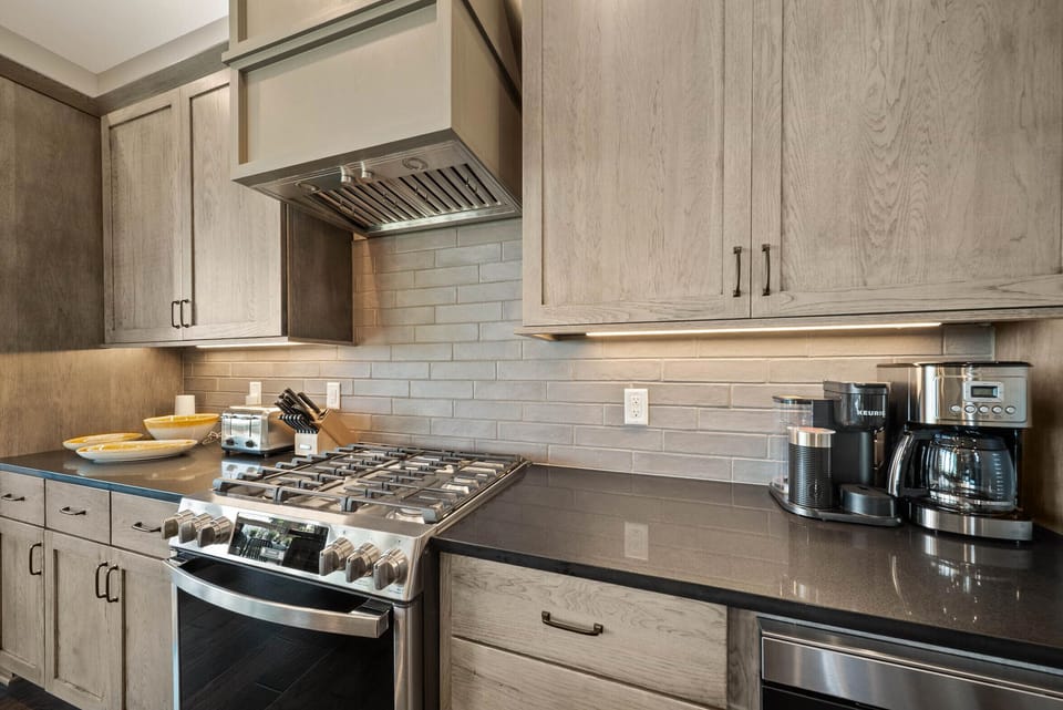 Gas Stove, Stainless Appliances and Granite Counters