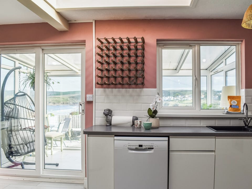 Kitchen | Seals Cove, Polzeath