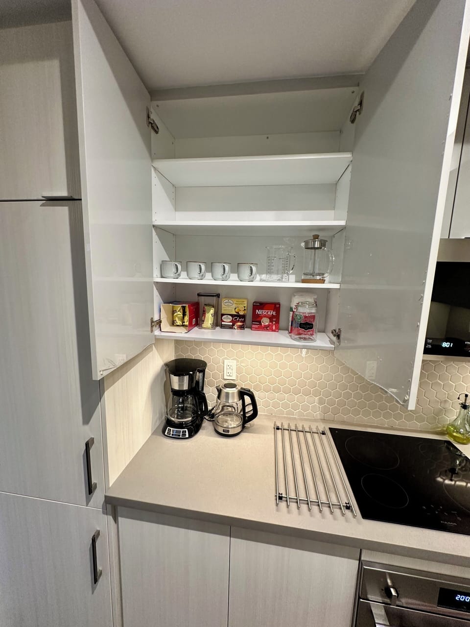 toaster, kettle, coffee maker, dishwasher