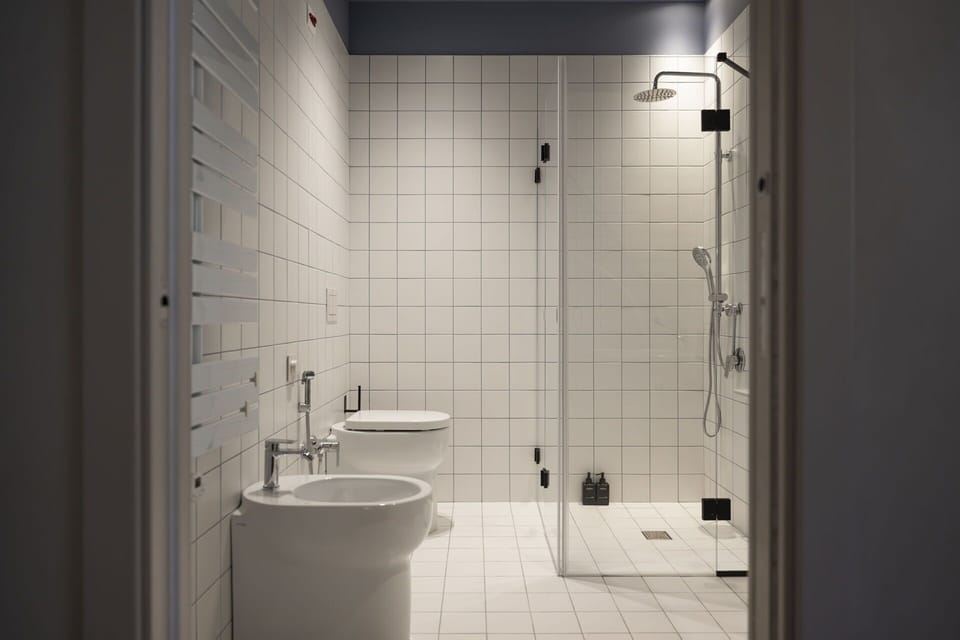 Autumn, Bathroom, Spring, Summer