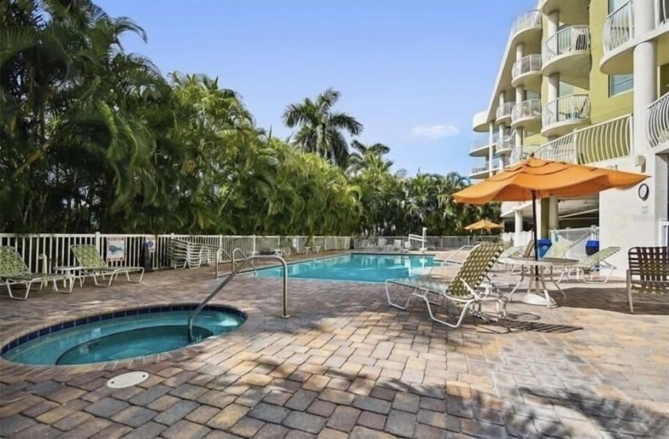 Resort pool and hot tub 