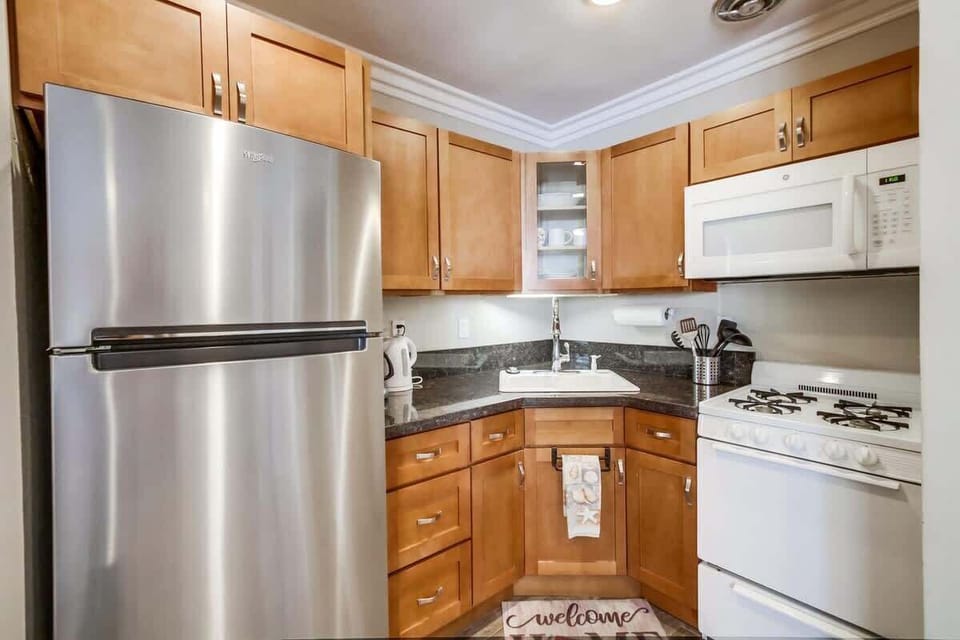 Fully equipped kitchen