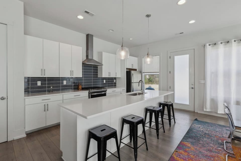 5-burner stove and island with undercounter microwave