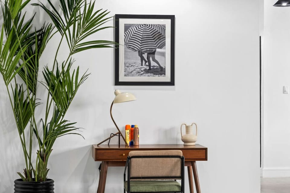 Need to answer a few emails or sketch your next big idea? This chic desk nook has your back