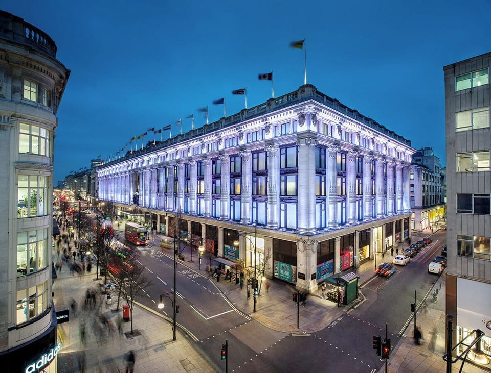 Oxford Street Shopping — 9 min walk
Iconic retail avenue—especially flagship stores like John Lewis and the LEGO store—that absolutely draw tourists.