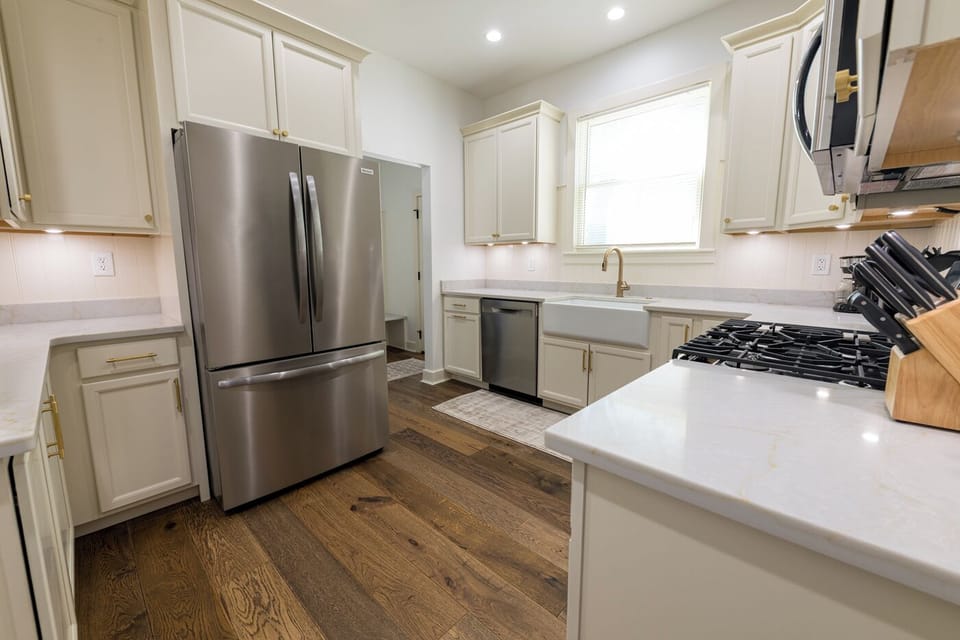 Well equipped kitchen.