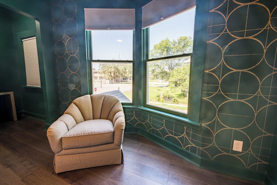 2nd story queen bedroom.
