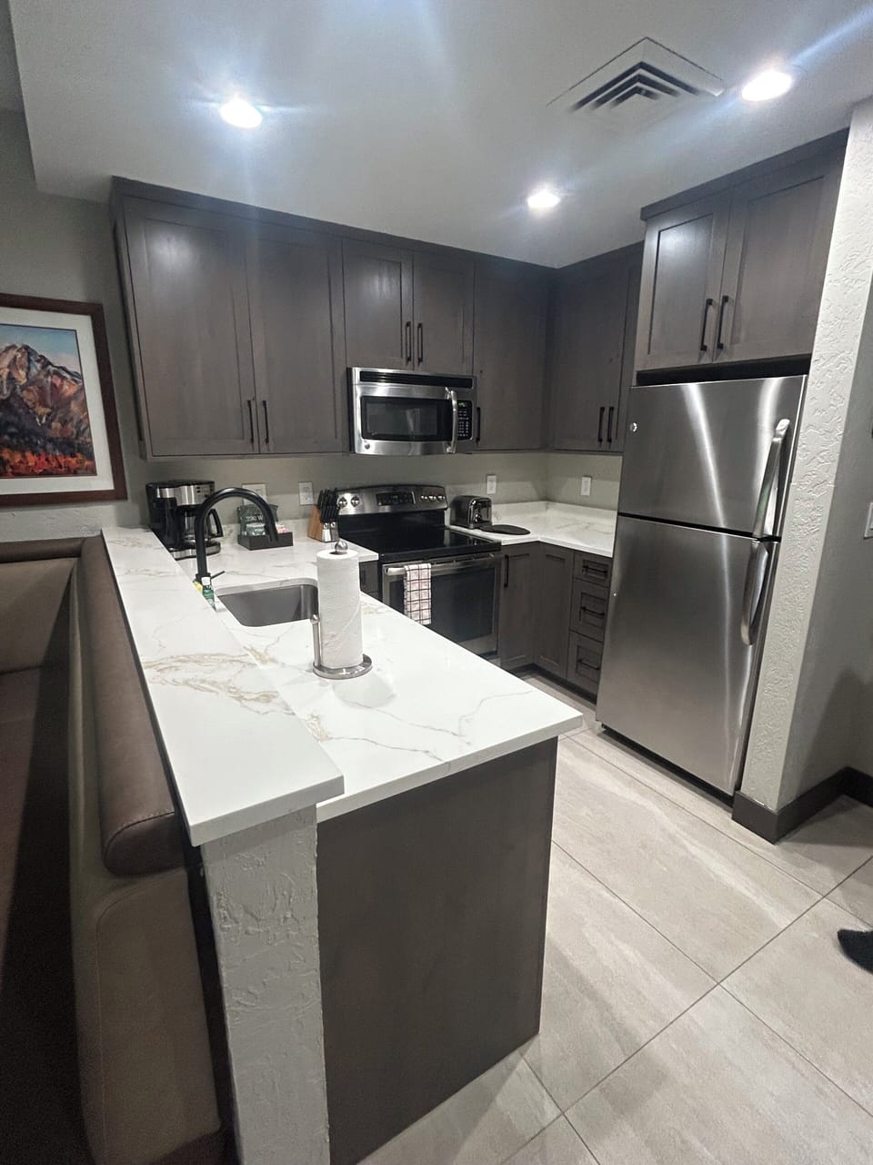 Full kitchen
